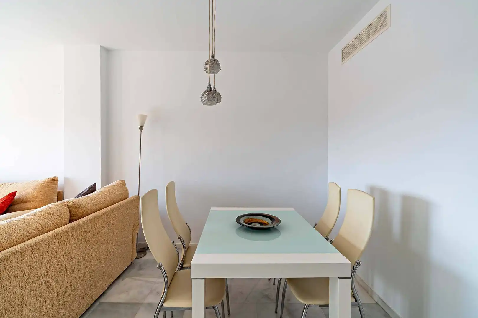 Comedor de Piso en venta en Almería con Jardín privado, Terraza y Trastero