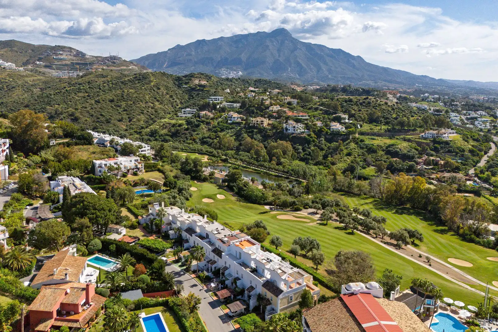 Adosado con piscina en venta en La Quinta, imagen 16