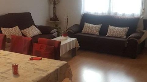 Amplio piso reformado de 4 habitaciones con terraza y mucha luz junto a Plaza París