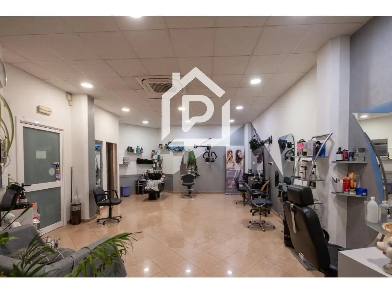 Local comercial en venta en Joan Tutau, imagen 8