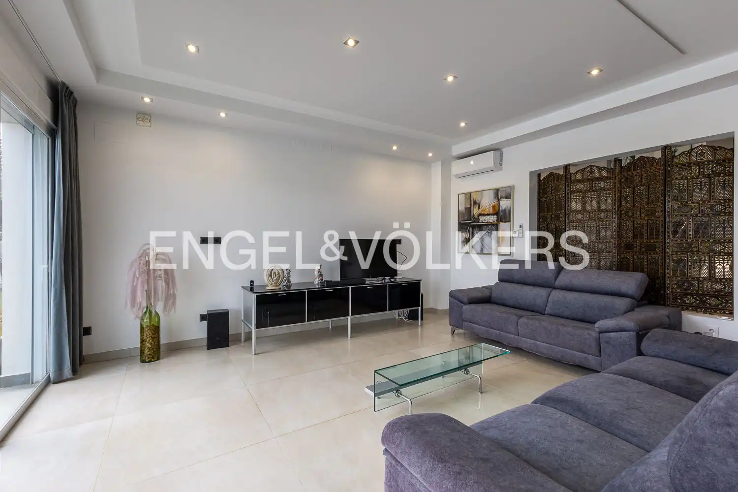 Sala d'estar de Casa o xalet en venda en Montgó - Ermita