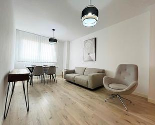 Sala d'estar de Pis de lloguer en Las Palmas de Gran Canaria amb Parquet, Moblat i Forn