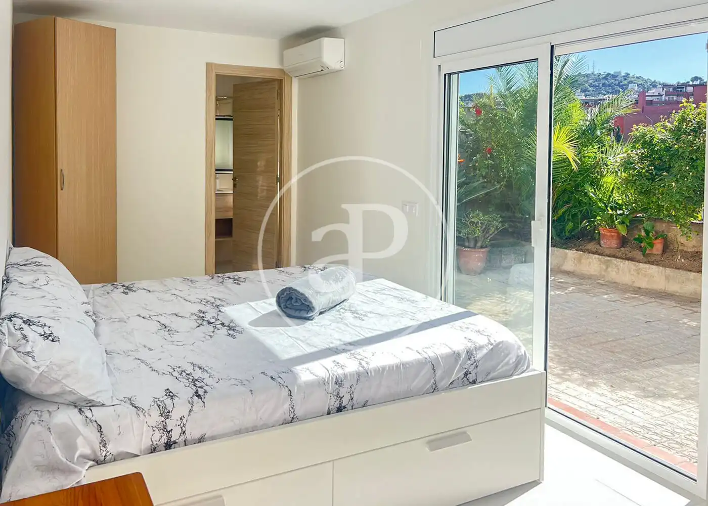 Bedroom of Houses for rent in Barcelona  with Air Conditioner, Heating and Terrace
