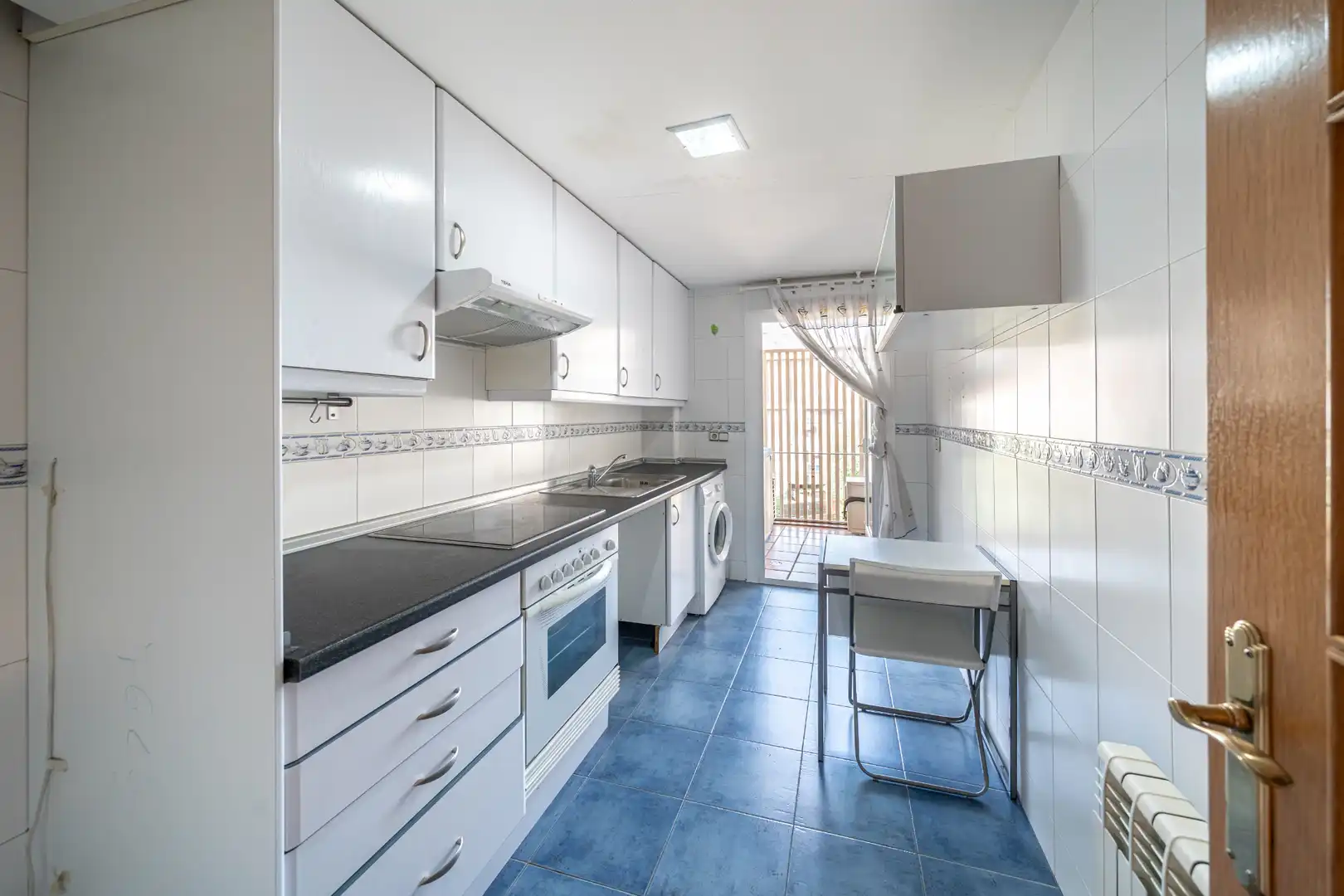 Kitchen of Flat for sale in Torrejón de Ardoz  with Air Conditioner, Heating and Parquet flooring