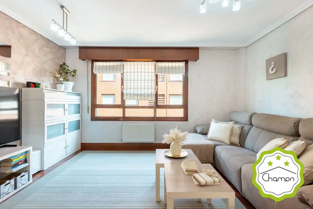 Wohnzimmer von Wohnung zum Verkauf in Bilbao  mit Heizung, Privatgarten und Abstellraum