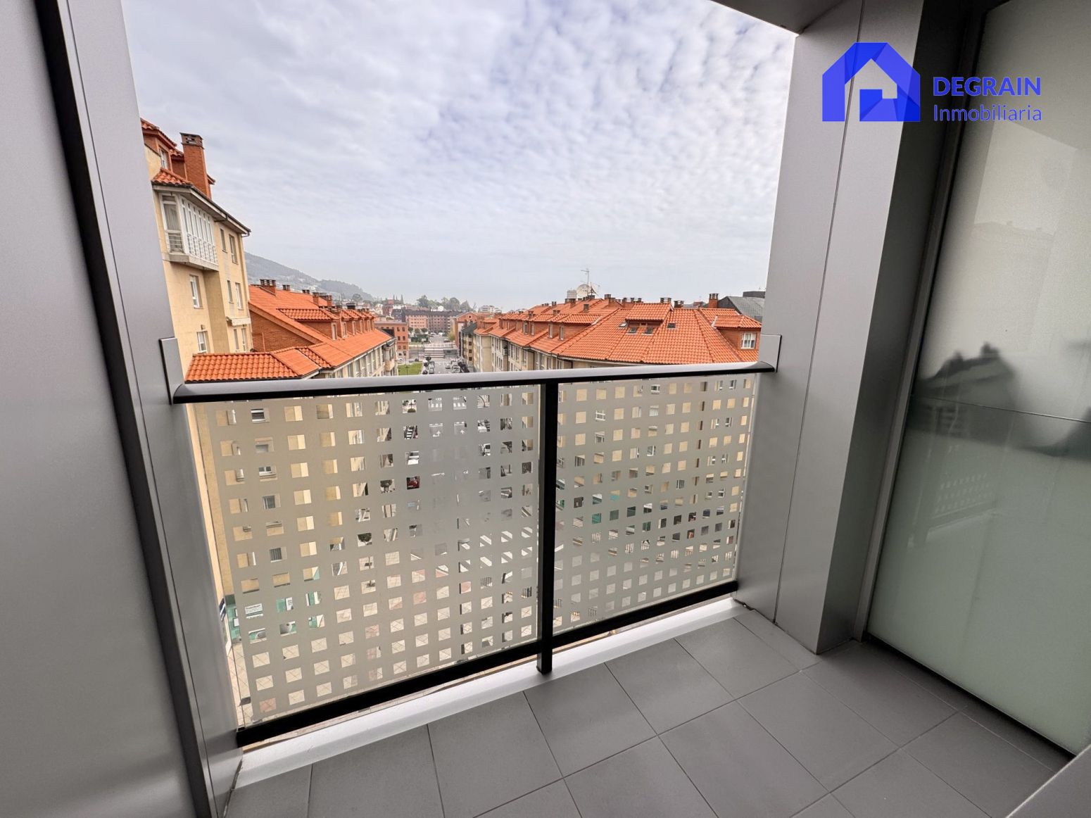 Exterior view of Flat for sale in Oviedo   with Heating