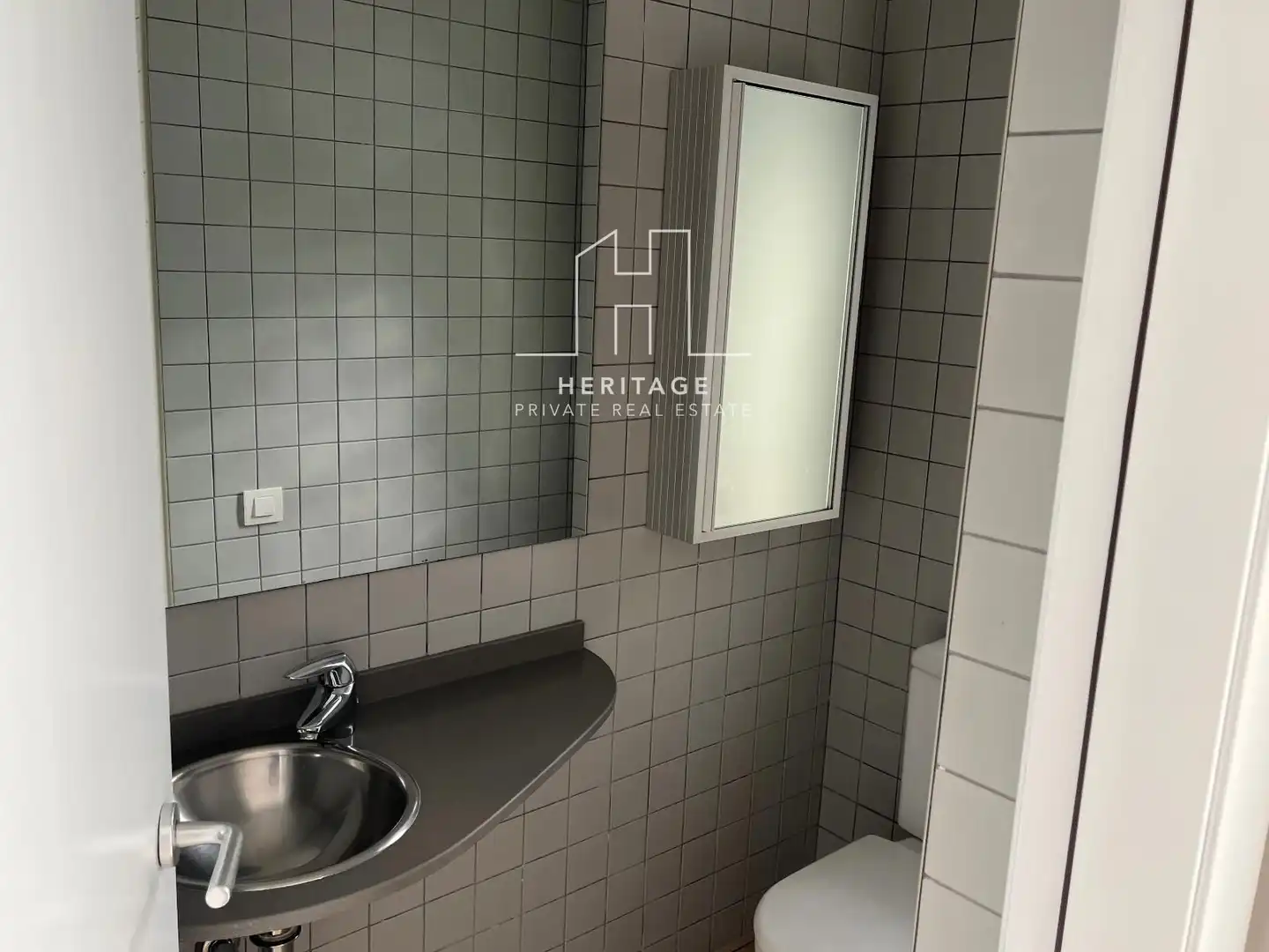 Baño de Casa adosada de alquiler en Tiana con Aire acondicionado, Calefacción y Jardín privado