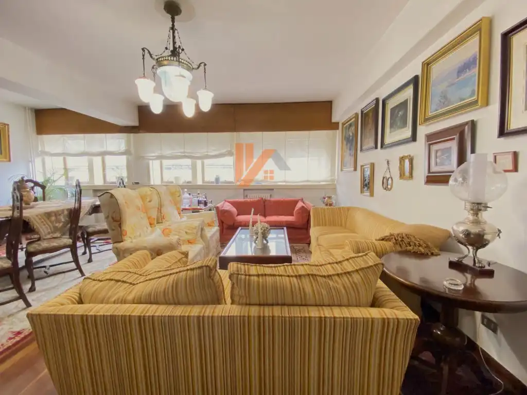 Sala de estar de Piso en venta en Santiago de Compostela  con Calefacción y Horno