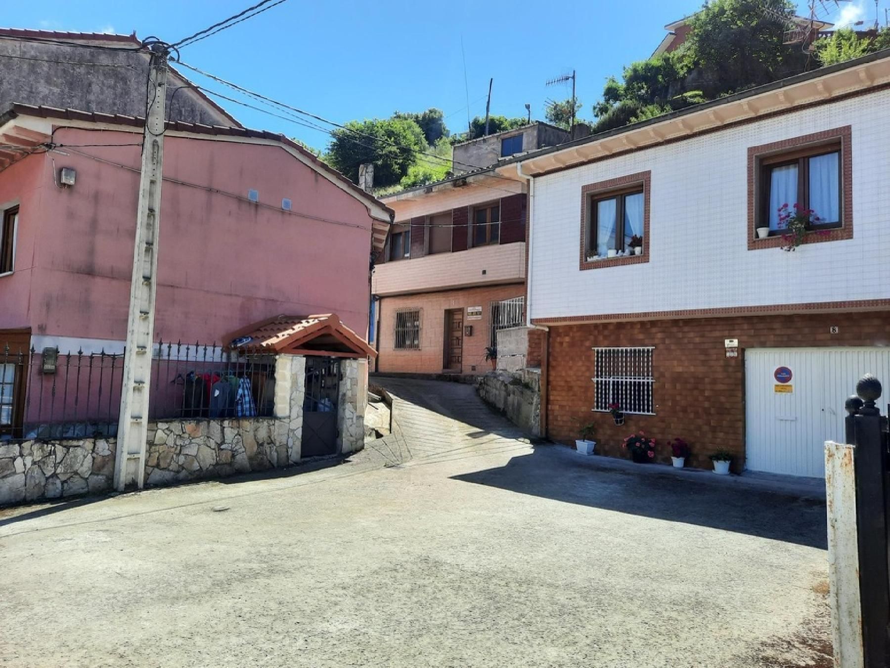 Vista exterior de Casa o xalet en venda en San Martín del Rey Aurelio amb Jardí privat