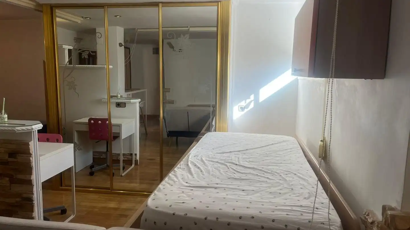 Habitación de Piso en venta en Madrid con Aire acondicionado