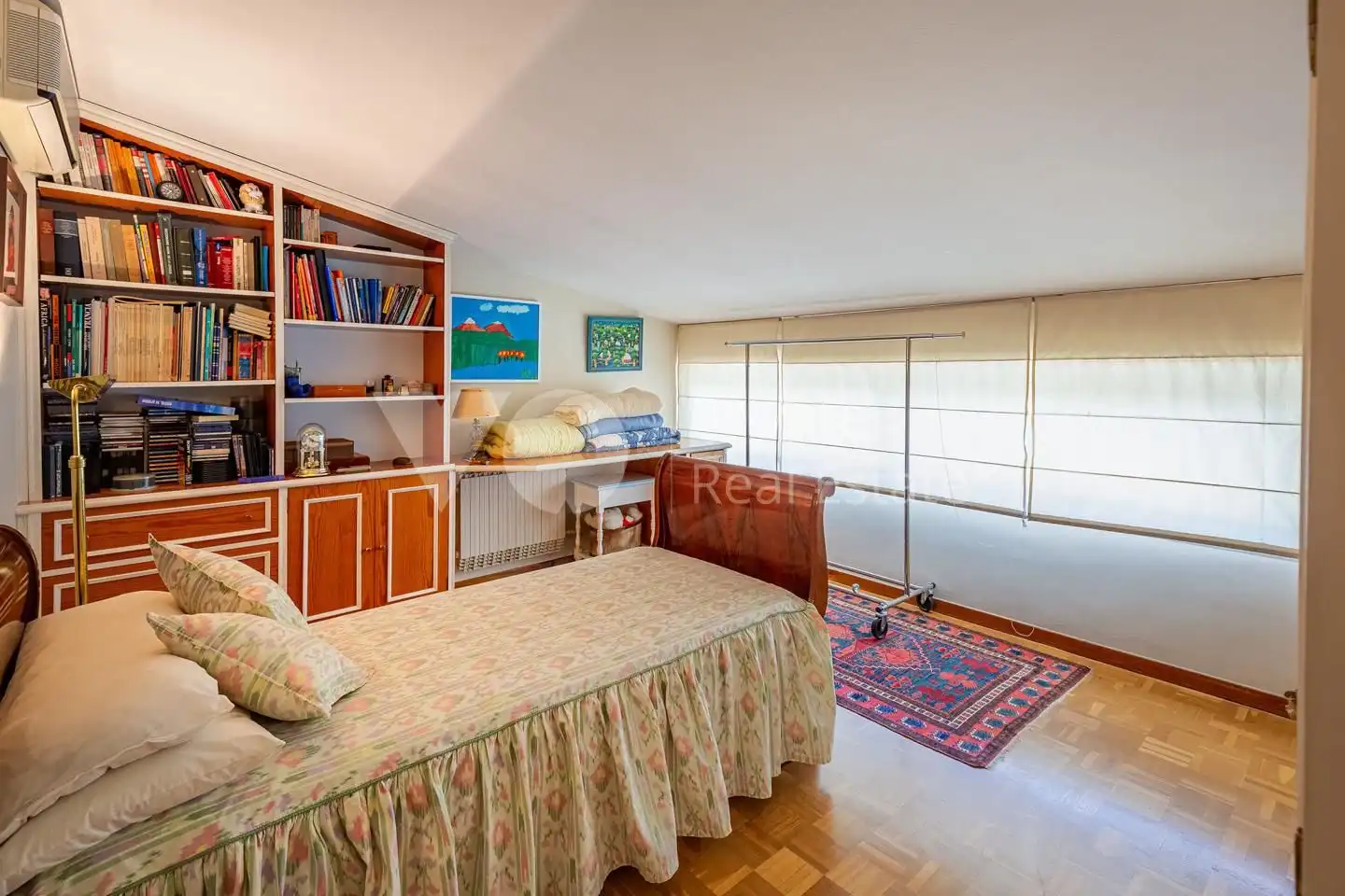 Bedroom of Houses for sale in Majadahonda  with Air Conditioner, Heating and Private garden
