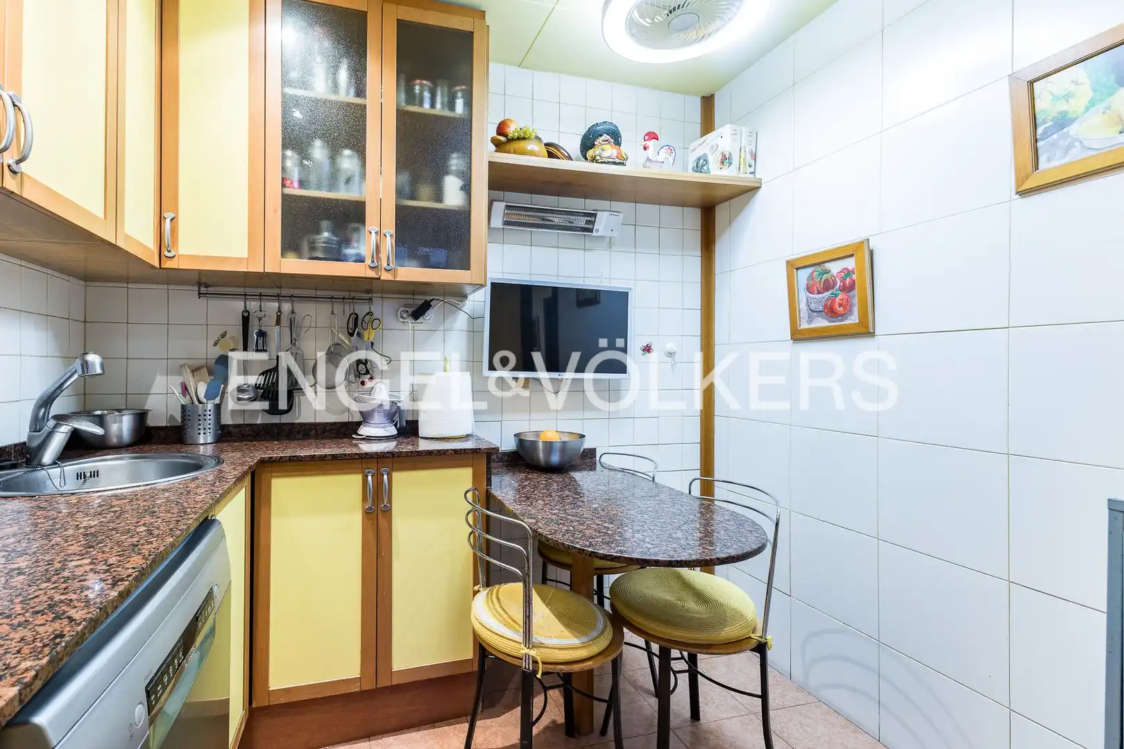 Cuina de Pis en venda en L'Hospitalet de Llobregat amb Aire condicionat, Calefacció i Parquet