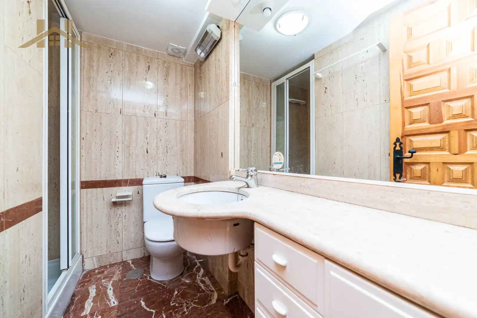 Bathroom of Flat for sale in San Lorenzo de El Escorial  with Balcony