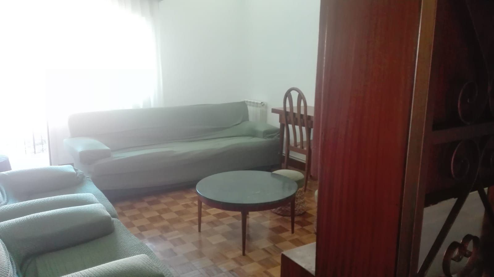 Sala d'estar de Pis en venda en  Madrid Capital amb Calefacció i Terrassa