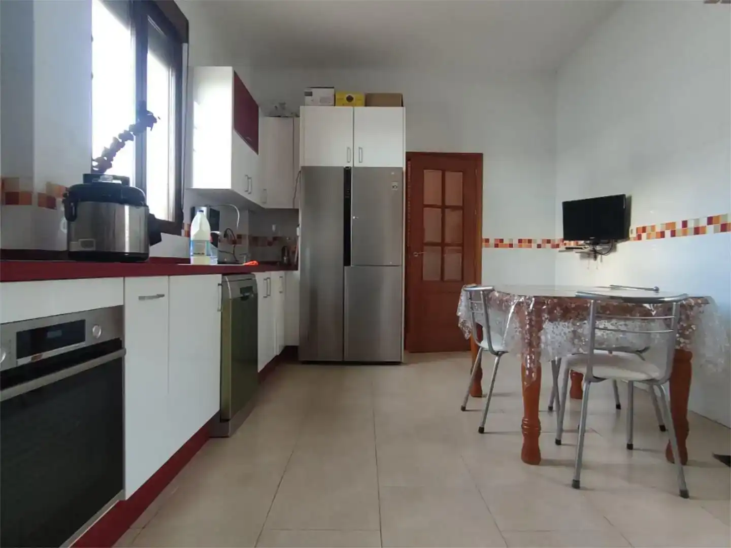 Cuina de Pis en venda en Beas amb Aire condicionat, Jardí privat i Parquet