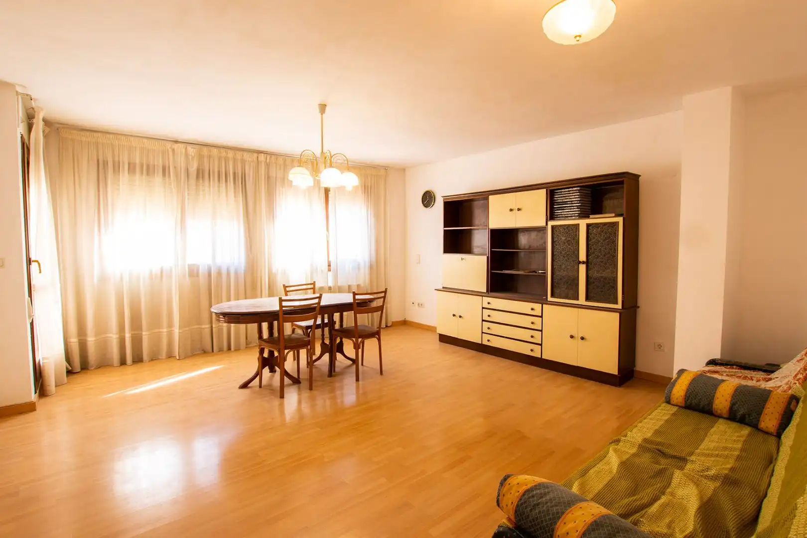Wohnzimmer von Wohnung zum Verkauf in Caspe mit Heizung