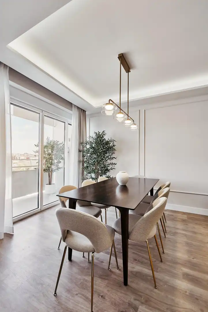 Menjador de Apartament en venda en Madrid amb Calefacció, Terrassa i Moblat