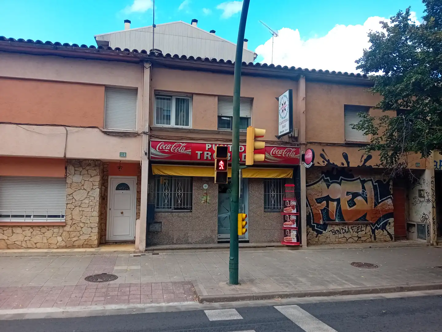 Vista exterior de Local en venta en Salt con Calefacción, Terraza y Amueblado