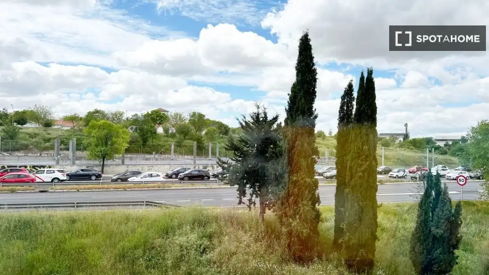 Parking of Flat for rent in Madrid  with Air Conditioner, Heating and Furnished