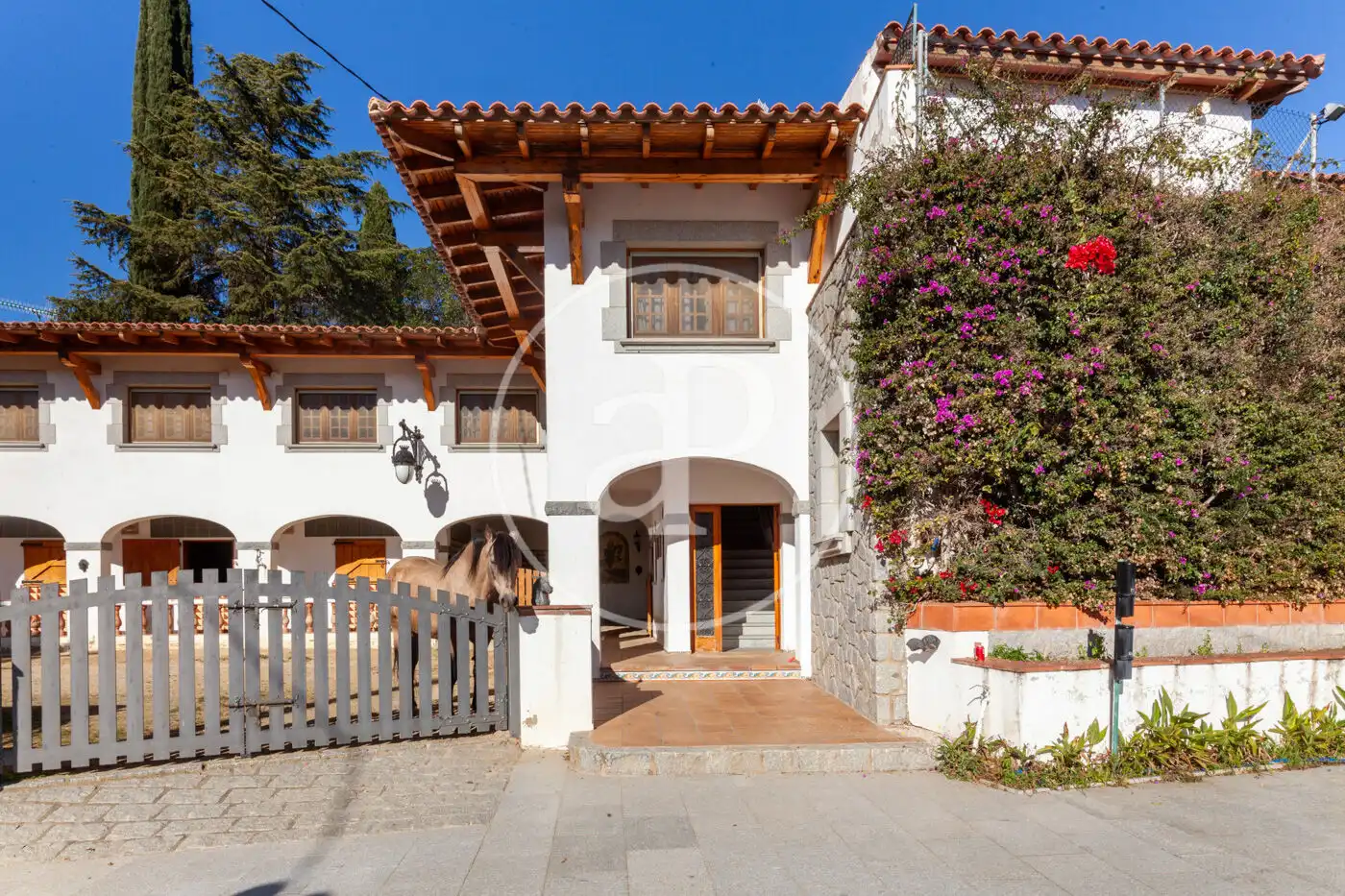 Vista exterior de Casa o xalet en venda en Tordera amb Aire condicionat, Calefacció i Jardí privat