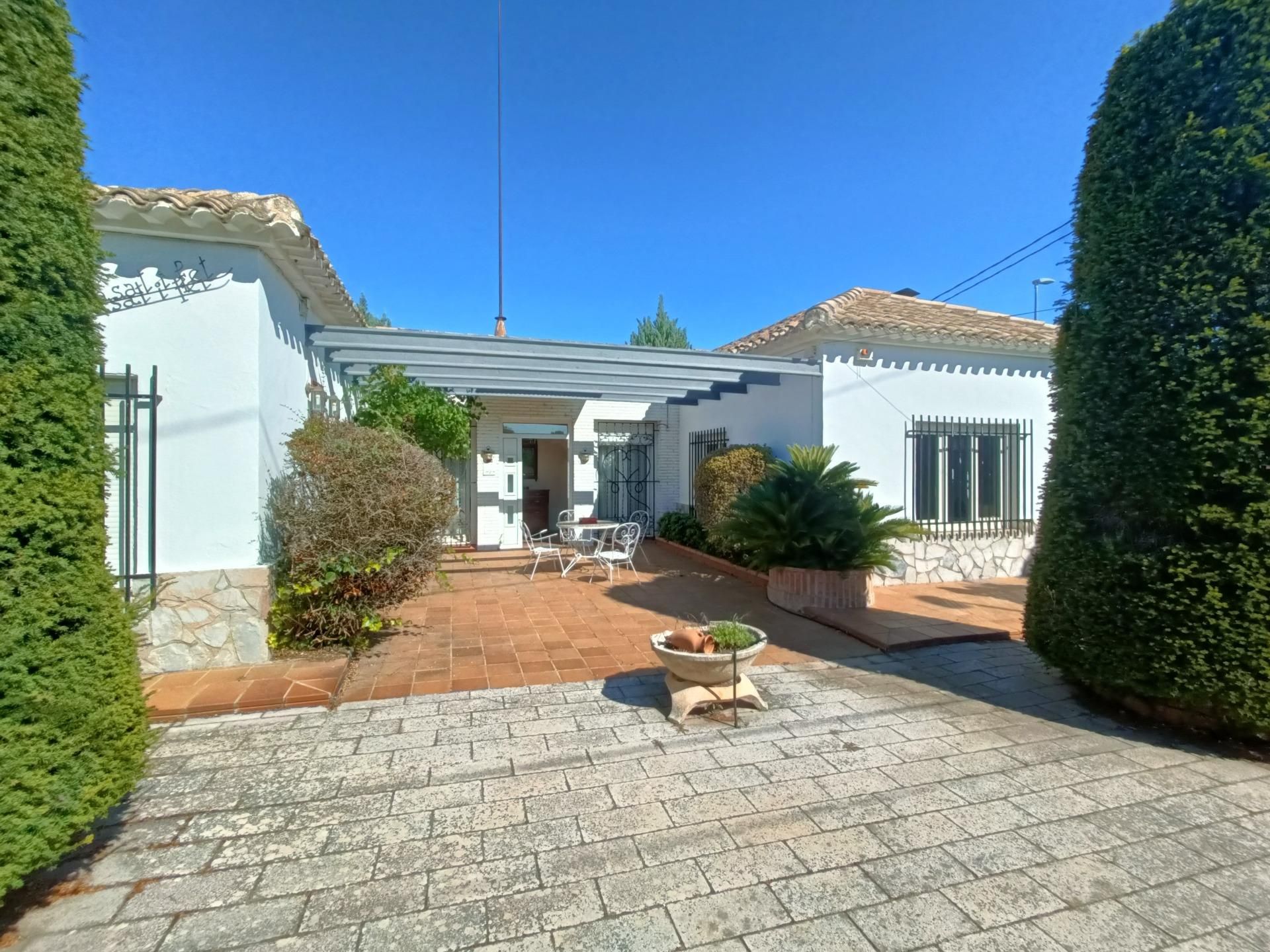 Exterior view of House or chalet for sale in Banyeres de Mariola  with Heating, Private garden and Terrace