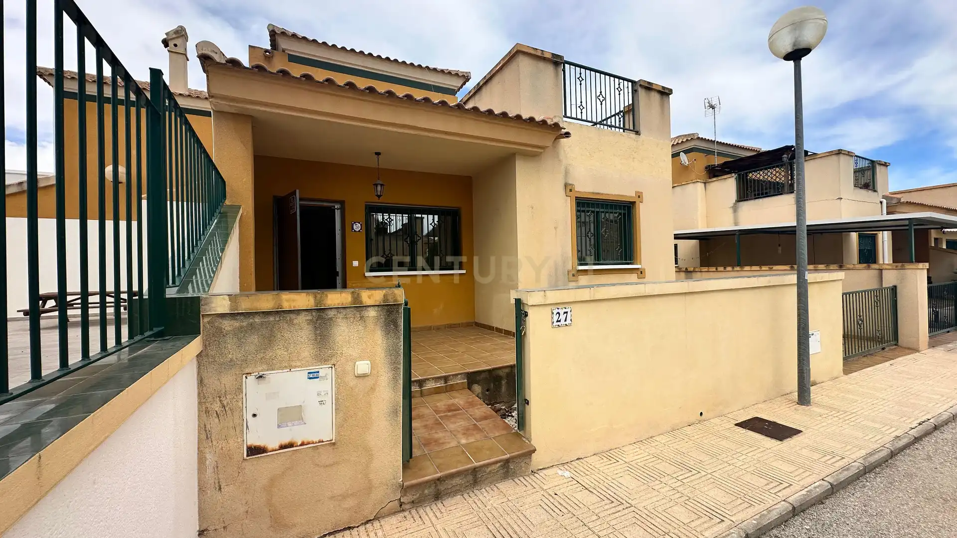 Vista exterior de Casa adosada en venda en Almoradí amb Piscina comunitària