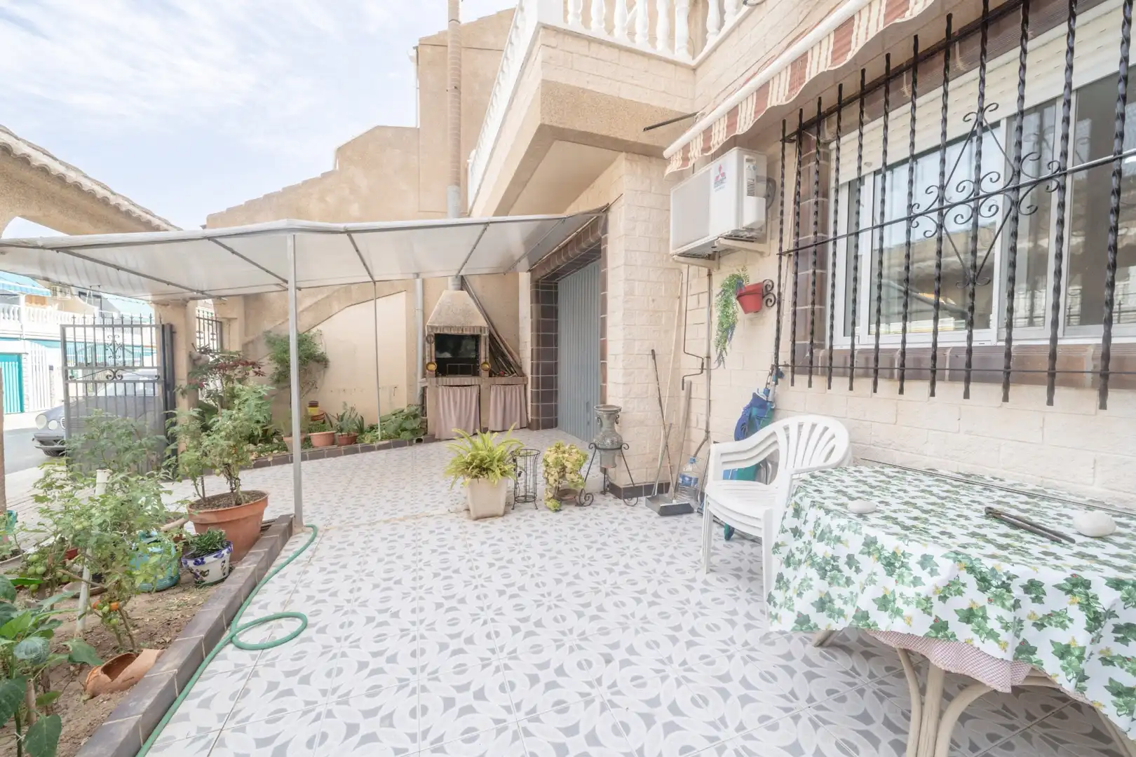 Terrassa de Casa adosada en venda en San Pedro del Pinatar amb Aire condicionat, Jardí privat i Terrassa