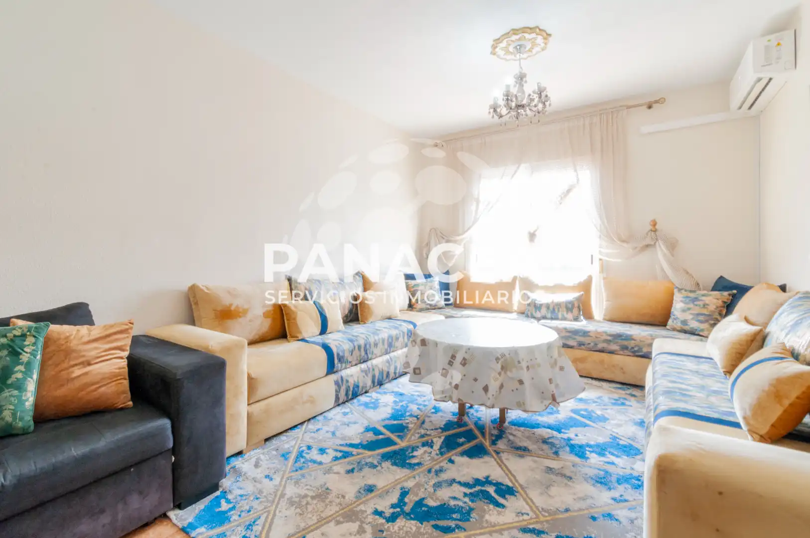 Jardín de Piso en venta en Vícar con Amueblado, Microondas y TV