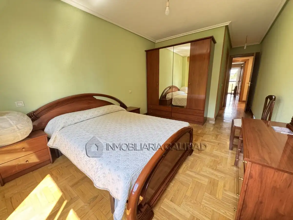 Habitación de Piso de alquiler en Burgos con Calefacción y Amueblado