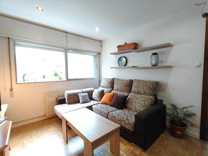 Living room of Flat for sale in  Madrid Capital  with Air Conditioner, Terrace and Balcony