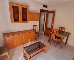 Sala d'estar de Apartament de lloguer en  Jaén Capital amb Aire condicionat, Calefacció i Moblat