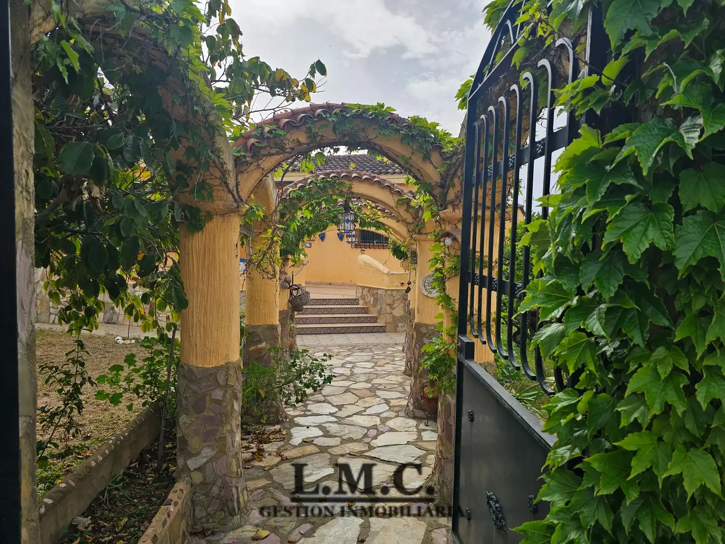Chalet con jardín en venta en Calle Atún, imagen 2