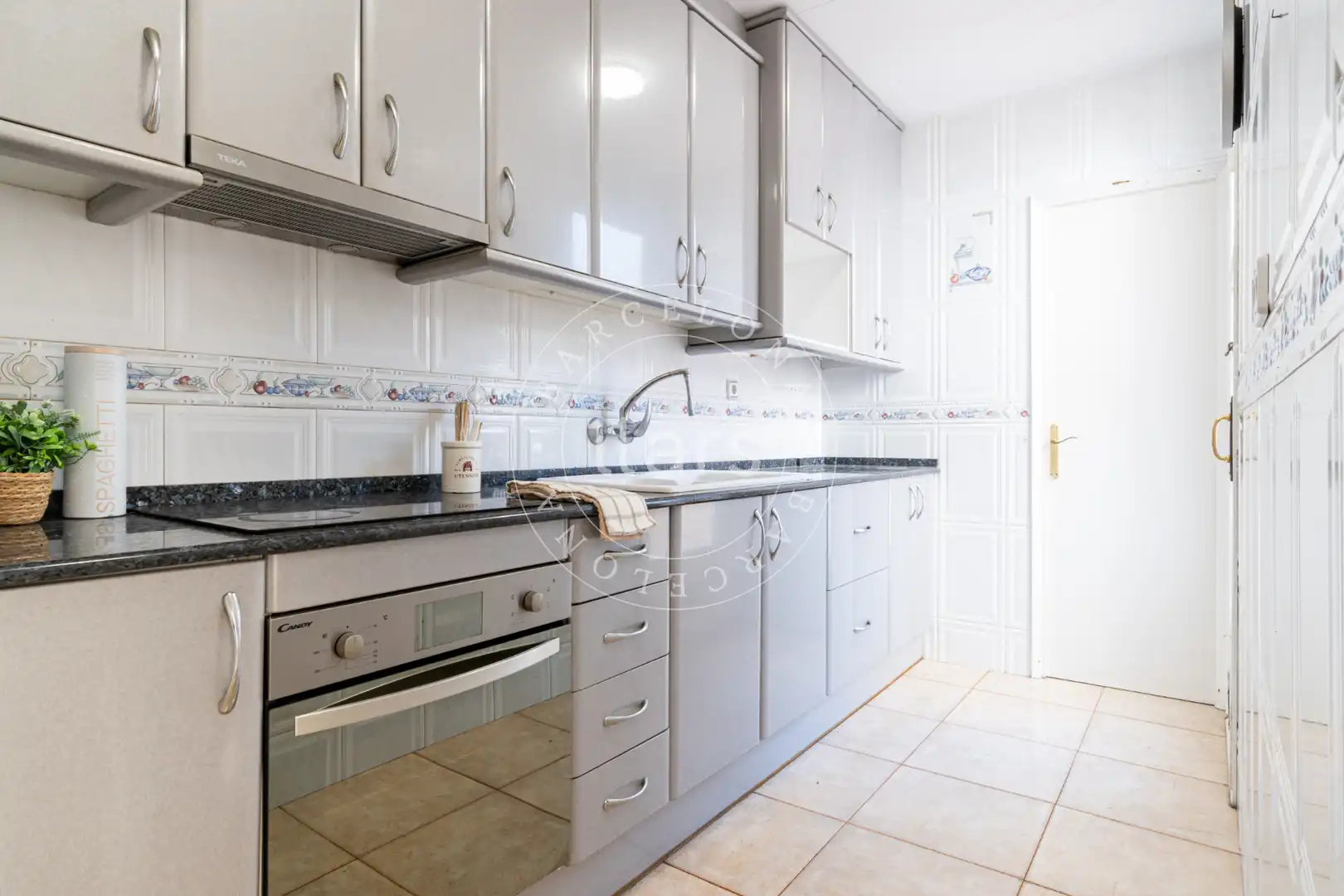 Kitchen of Detached homes for sale in Sant Feliu de Llobregat  with Private garden and Terrace