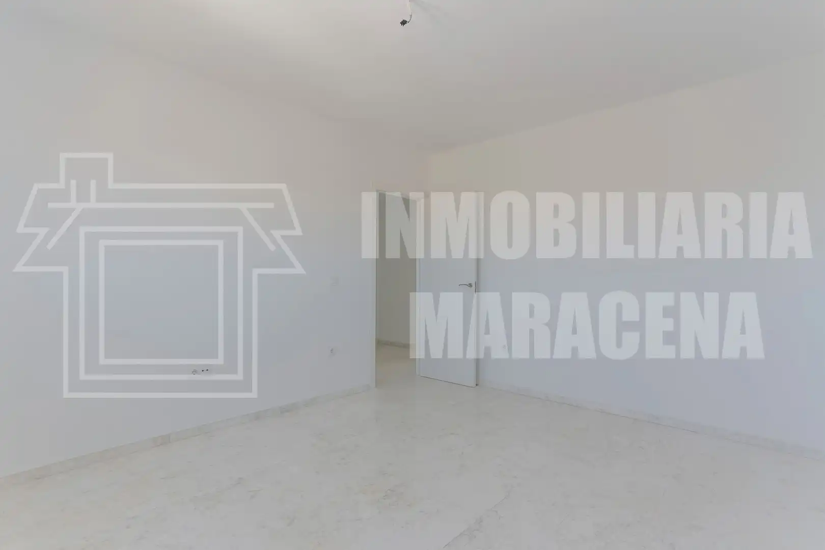Casa adosada en venta en Láchar