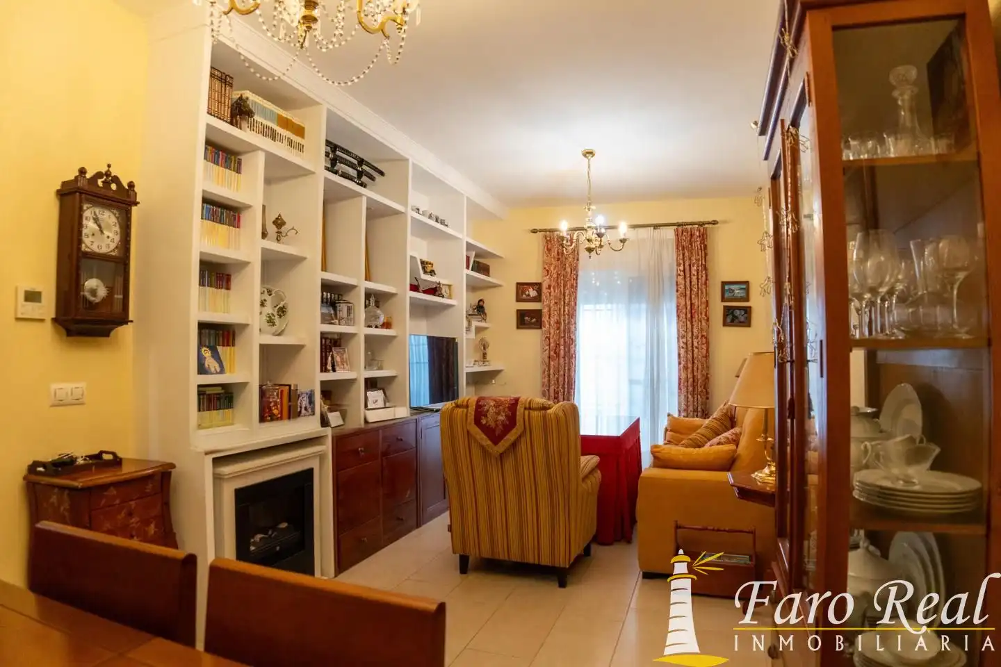 Sala de estar de Planta baja en venta en Sanlúcar de Barrameda con Aire acondicionado y Amueblado