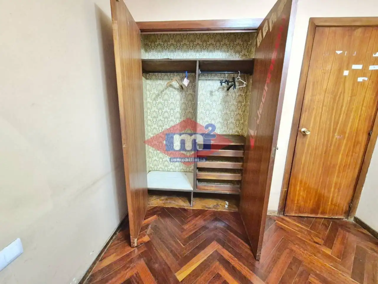 Dormitori de Pis en venda en Vigo  amb Calefacció, Traster i Balcó