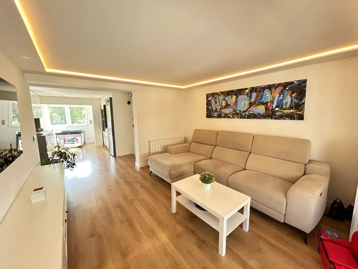 Living room of Flat for sale in Madrid  with Air Conditioner, Heating and Furnished