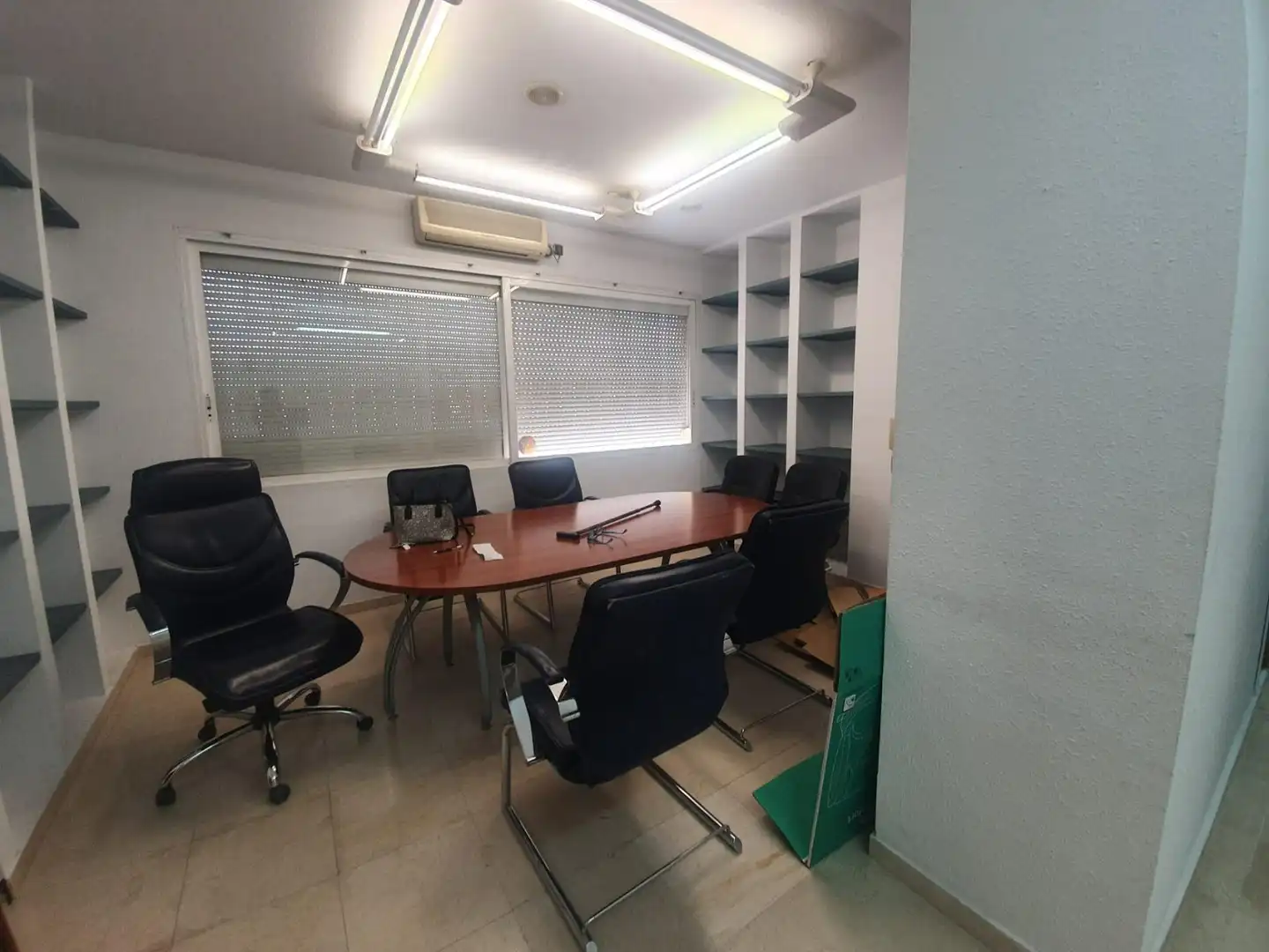 Office for rent in Sevilla  with Air Conditioner