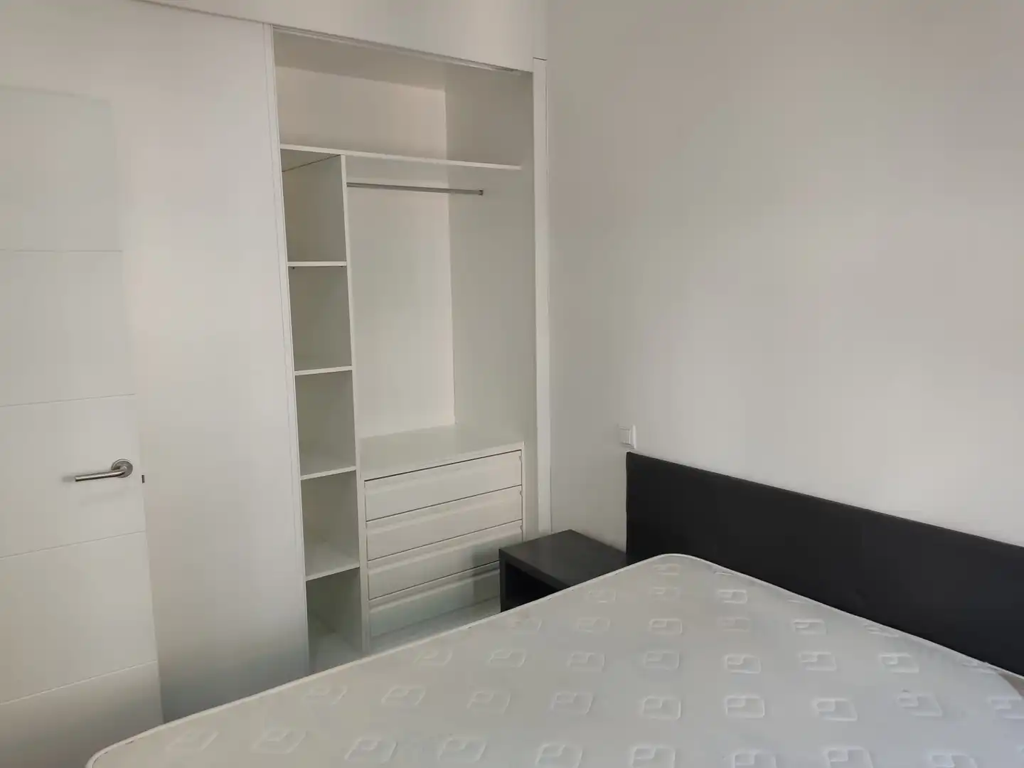 Bedroom of Flat for rent in Madrid  with Heating, Furnished and Washing machine