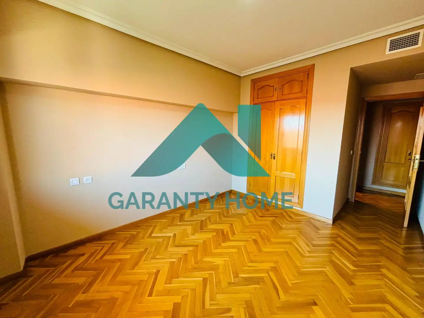 Dúplex de alquiler en Cáceres con Aire acondicionado, Calefacción y Parquet