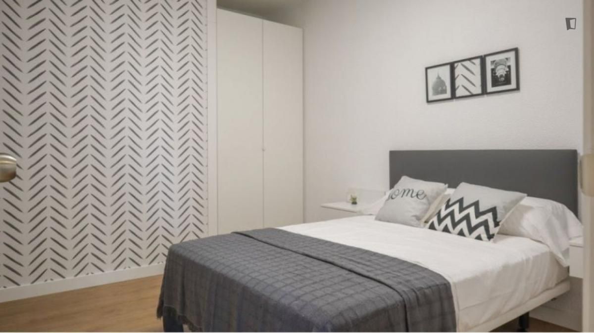 Apartament per a compartir a Cuatro Caminos - Azca