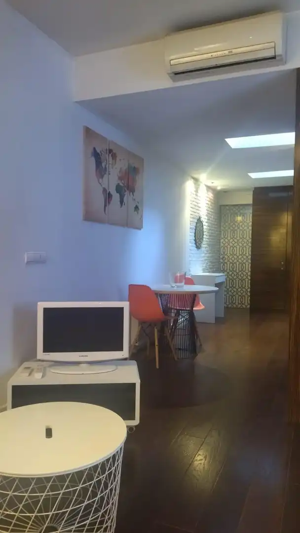 Comedor de Estudio de alquiler en Madrid con Aire acondicionado, Calefacción y Amueblado