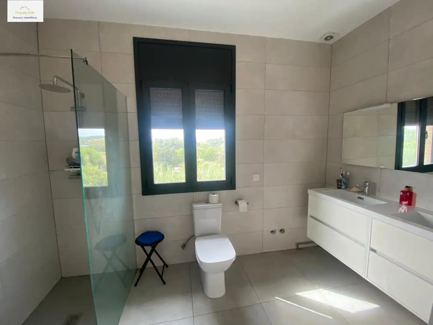 Bathroom of Houses for sale in La Roca del Vallès  with Air Conditioner, Heating and Private garden