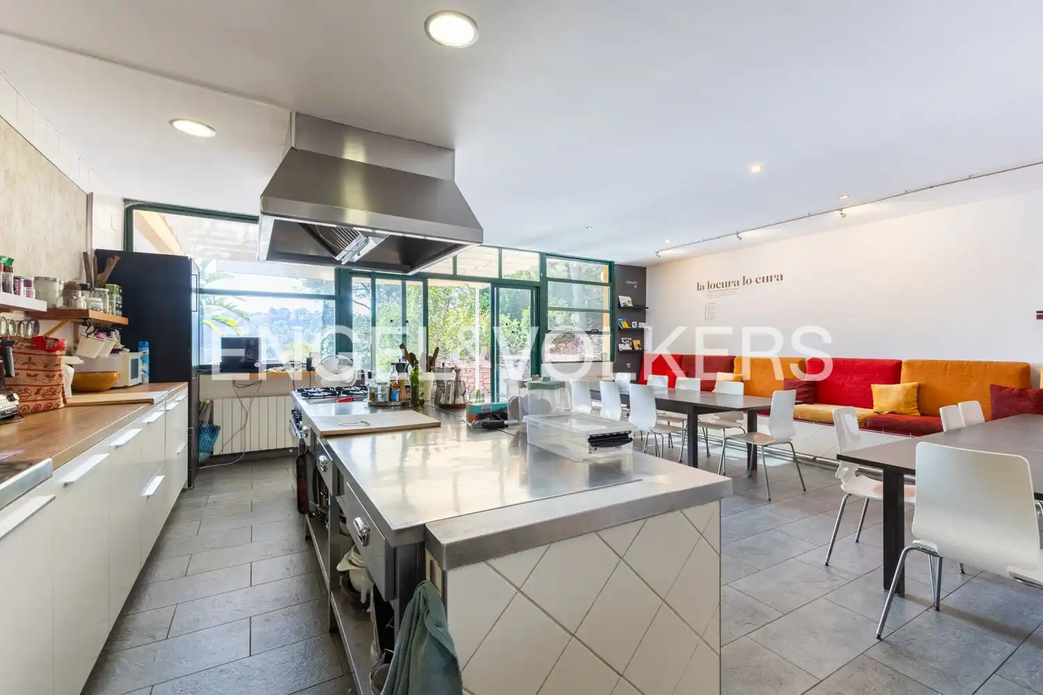 Cocina de Casa o chalet en venta en Gilet con Aire acondicionado, Calefacción y Jardín privado