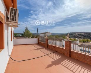 Vista exterior de Casa o xalet en venda en Villanueva de Algaidas amb Aire condicionat, Calefacció i Terrassa