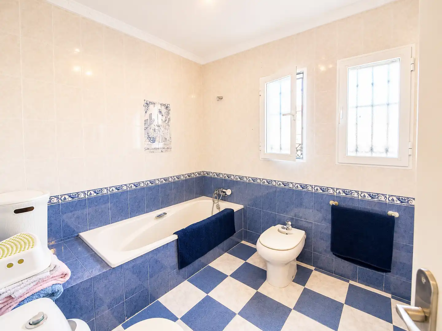 Baño de Casa o chalet en venta en Alhaurín de la Torre con Aire acondicionado, Calefacción y Jardín privado