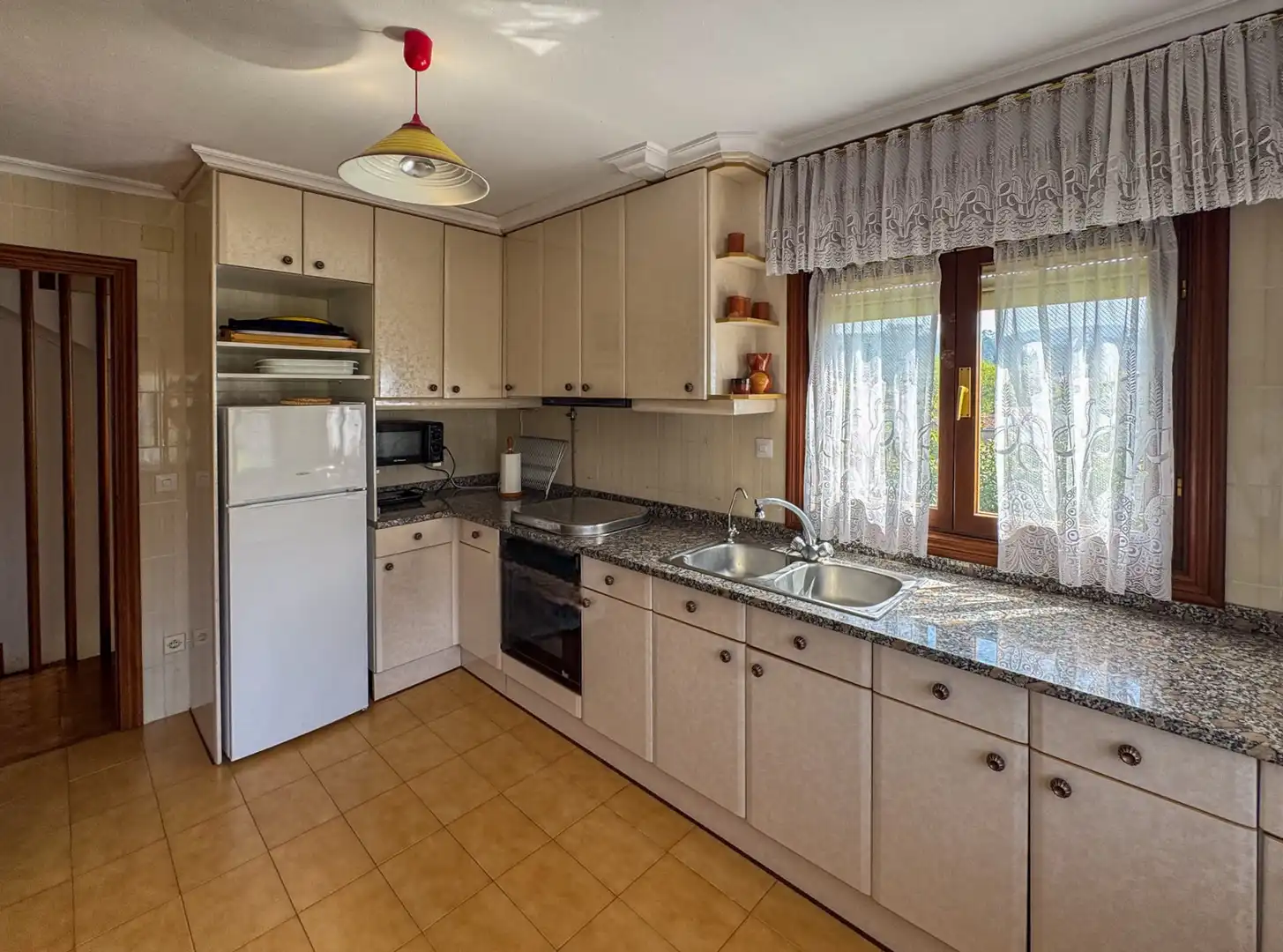 Cocina de Casa o chalet en venta en Alfoz de Lloredo con Jardín privado