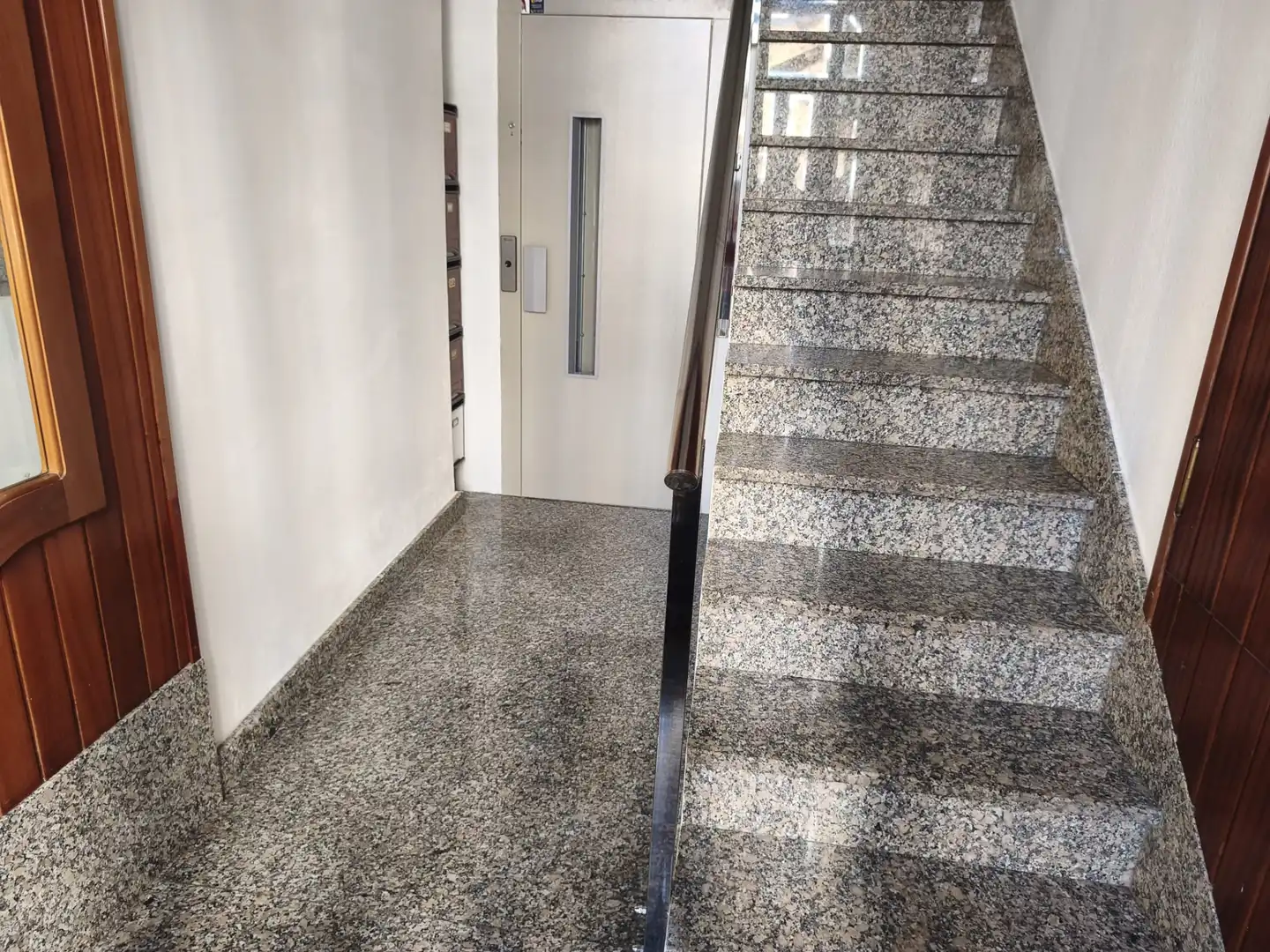 Piso en venta en Carballo con Calefacción, Trastero y Balcón