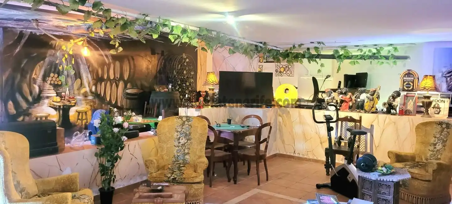 Casa o xalet en venda en Guía de Isora amb Aire condicionat, Terrassa i Moblat
