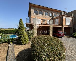 Vista exterior de Casa o xalet en venda en Celrà amb Terrassa, Piscina i Balcó